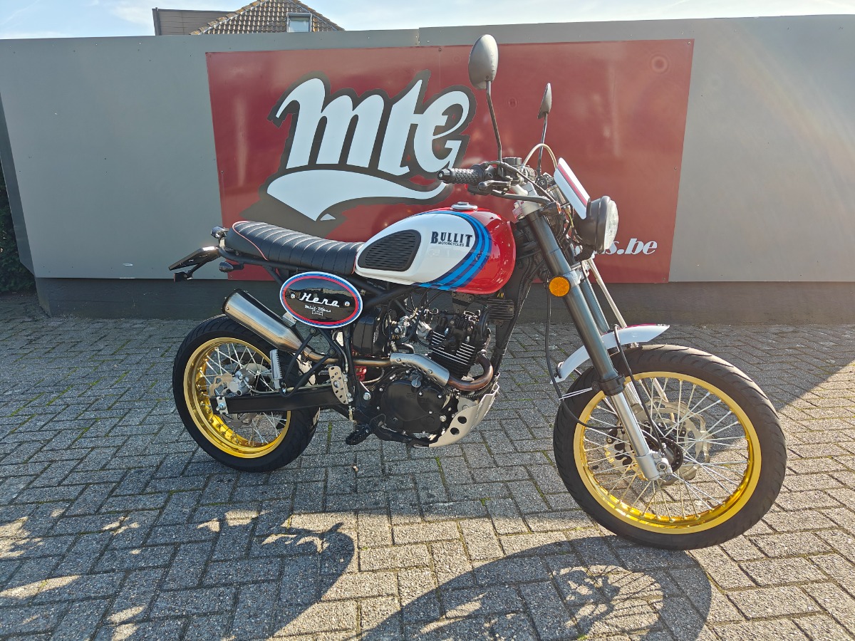 Hero 125 Martini edition