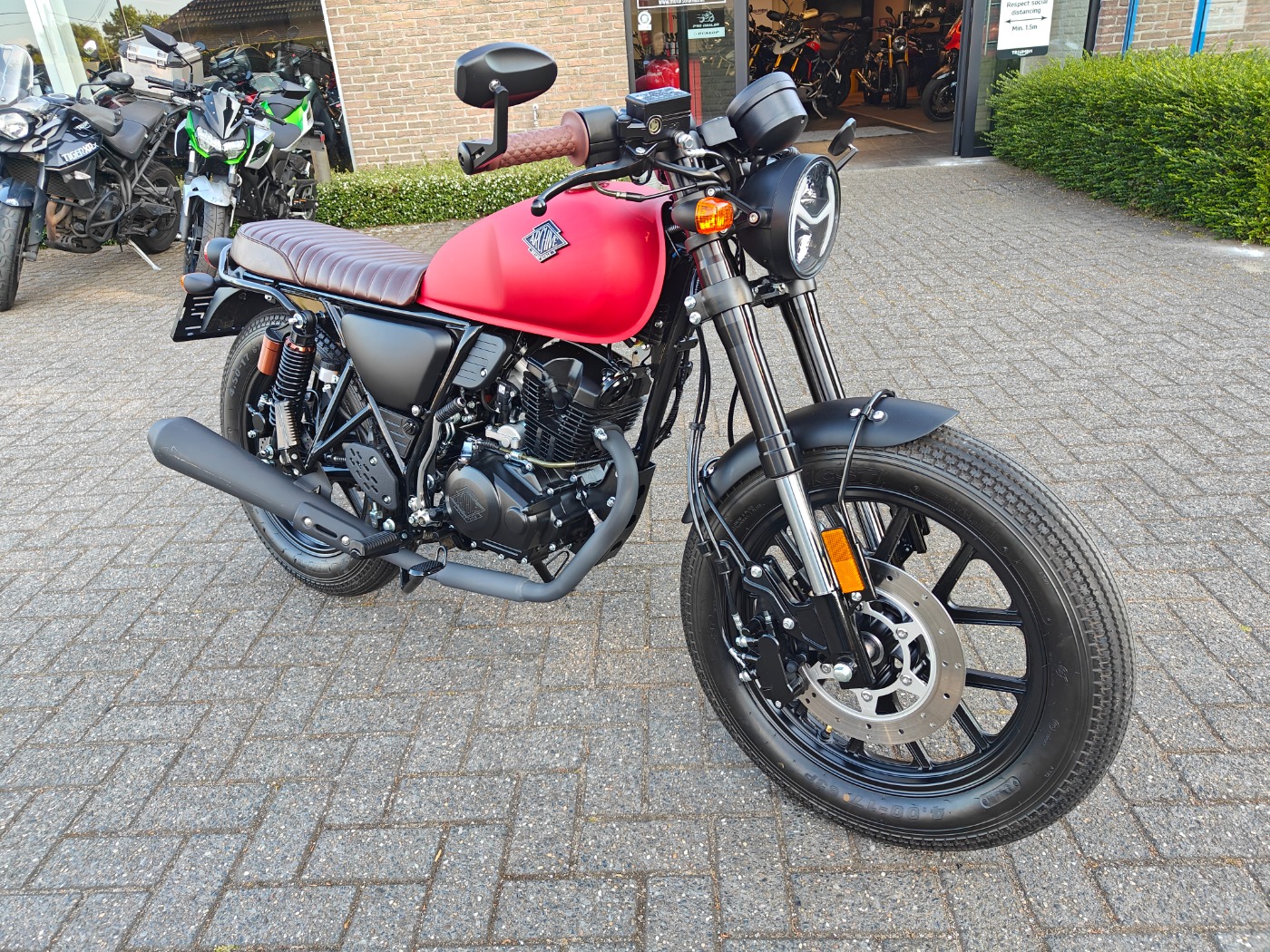 Café Racer 125